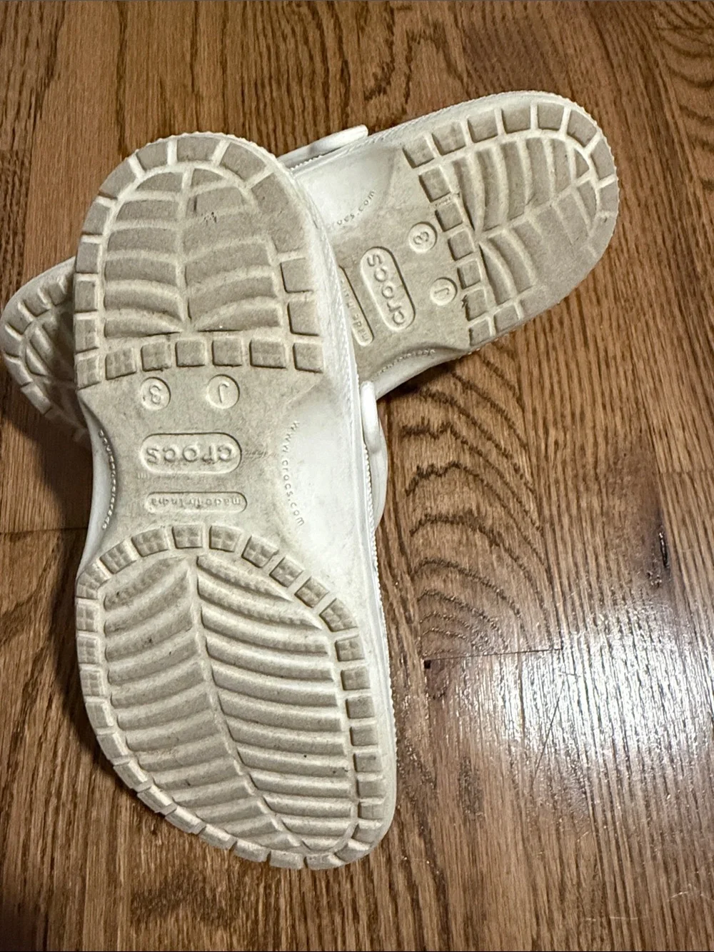 CROCS Kids Classic Clog in White size 3